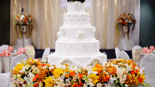 How to Style a Cake Table with Amanda at Sugar Cake School - Prop Options