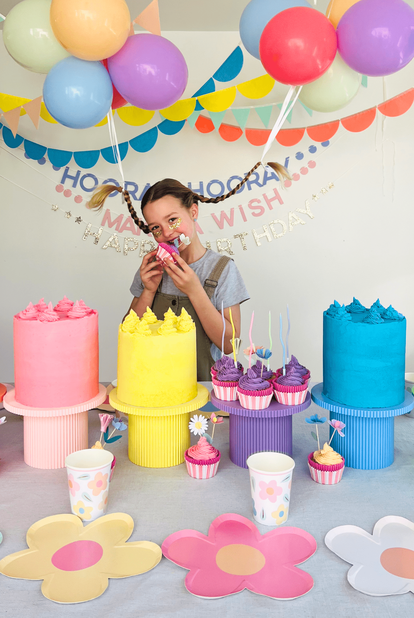 Birthday Bish Pastel Round Reeded Cake Stand - Prop Options