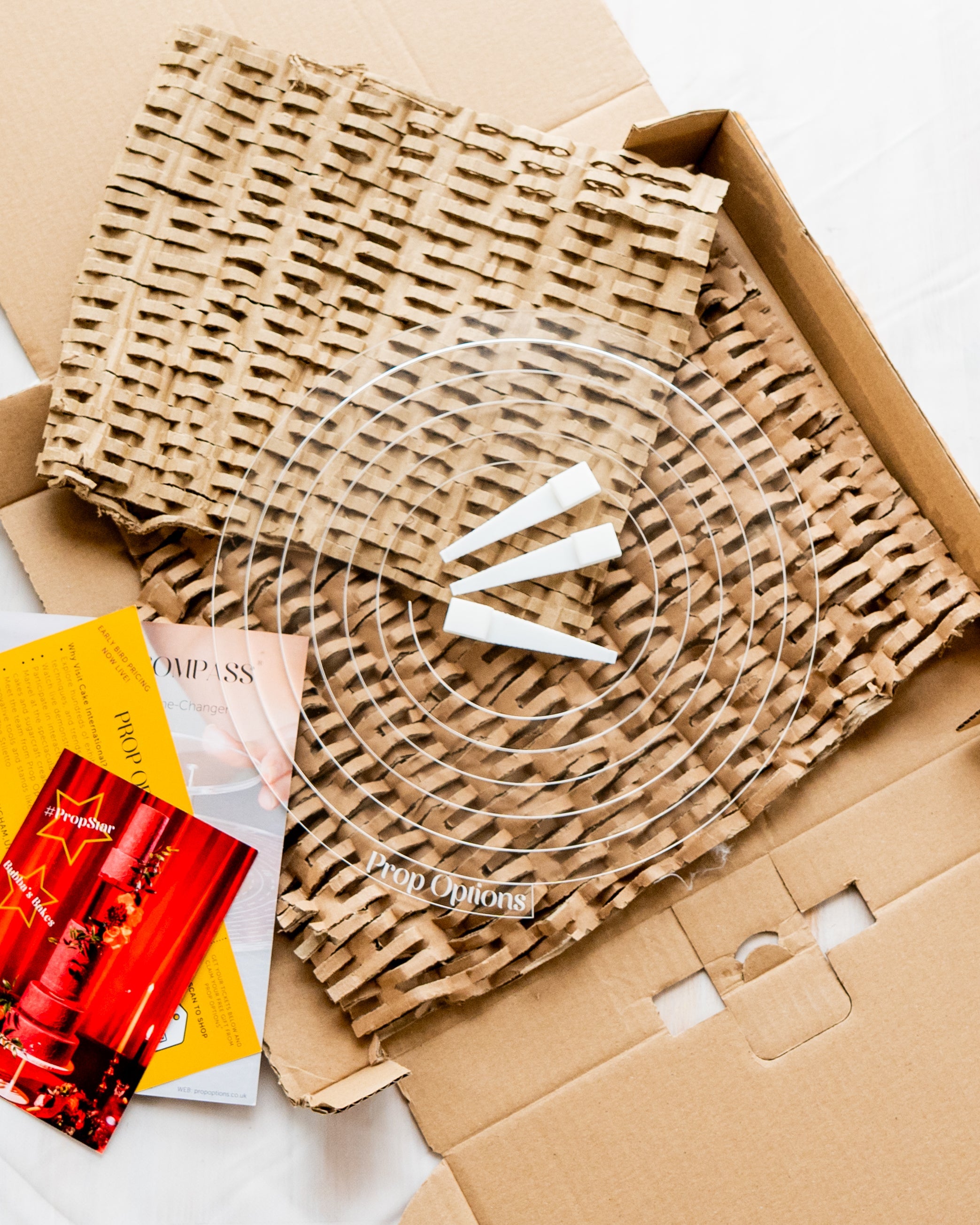 Cake Spiral™ - Acrylic Wrap for Tiered Cakes - Prop Options