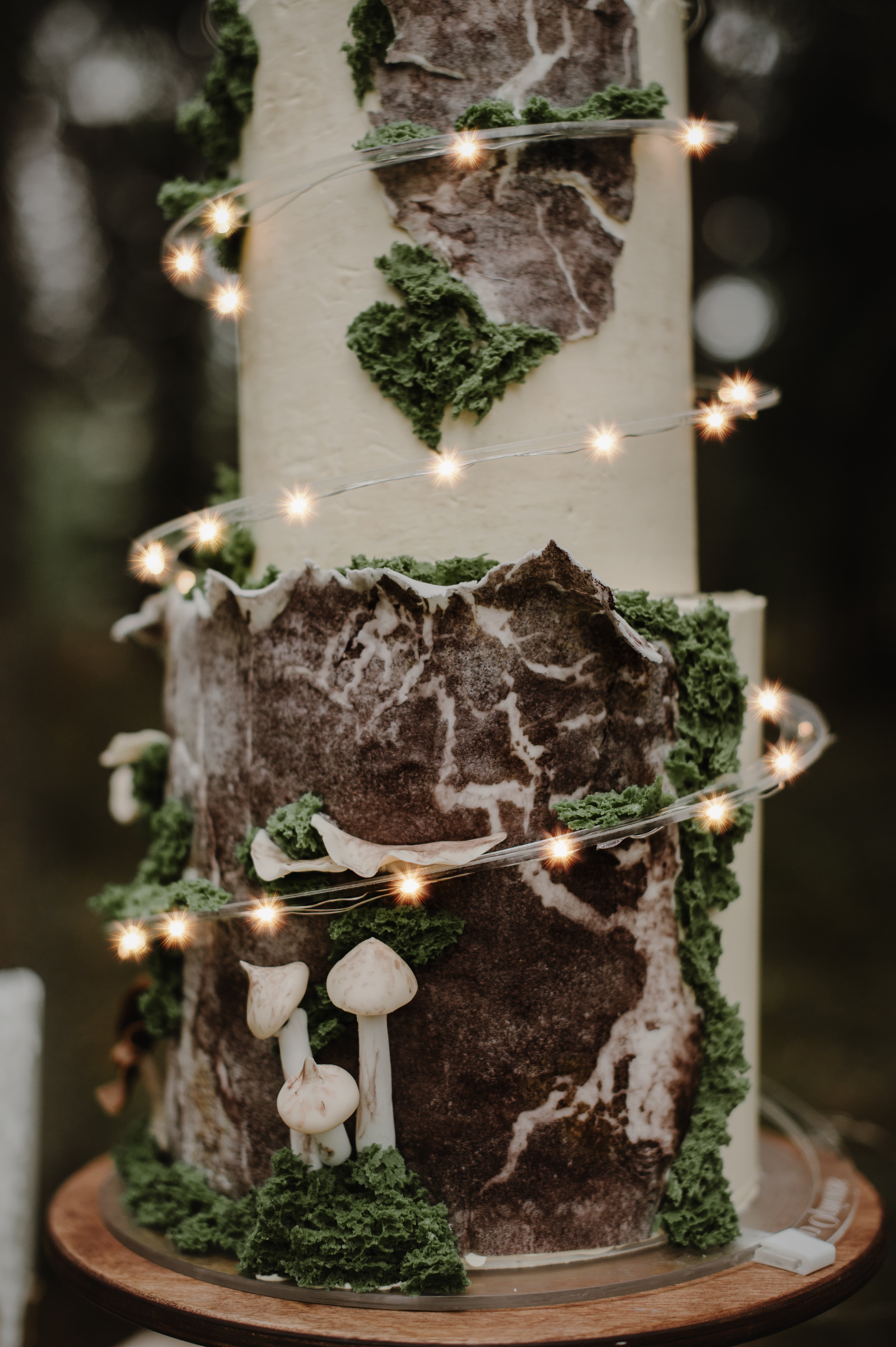 Cake Spiral™ - Acrylic Wrap for Tiered Cakes - Prop Options