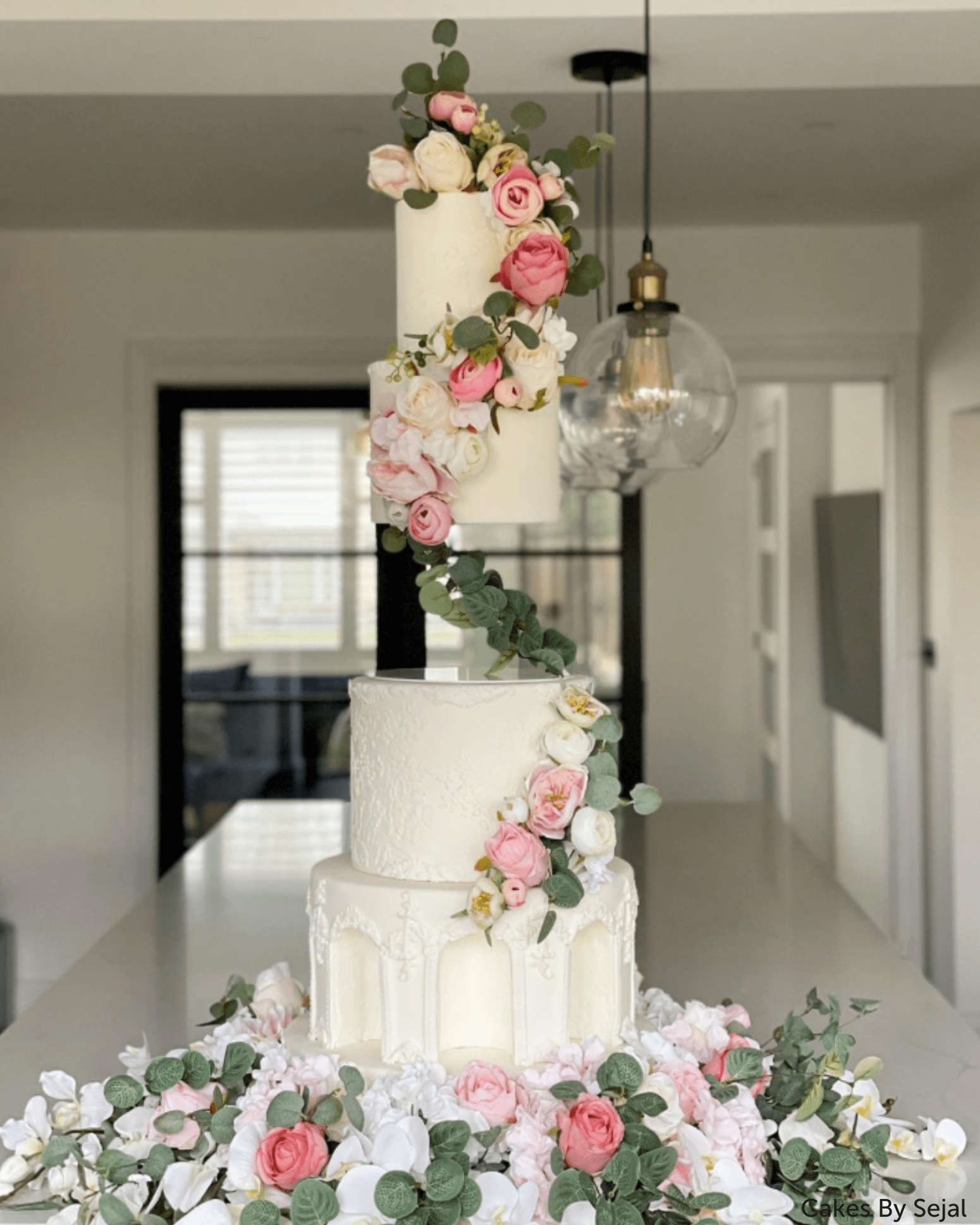 PropSecure® Z Bar Floating Tier Cake Separator - Prop Options