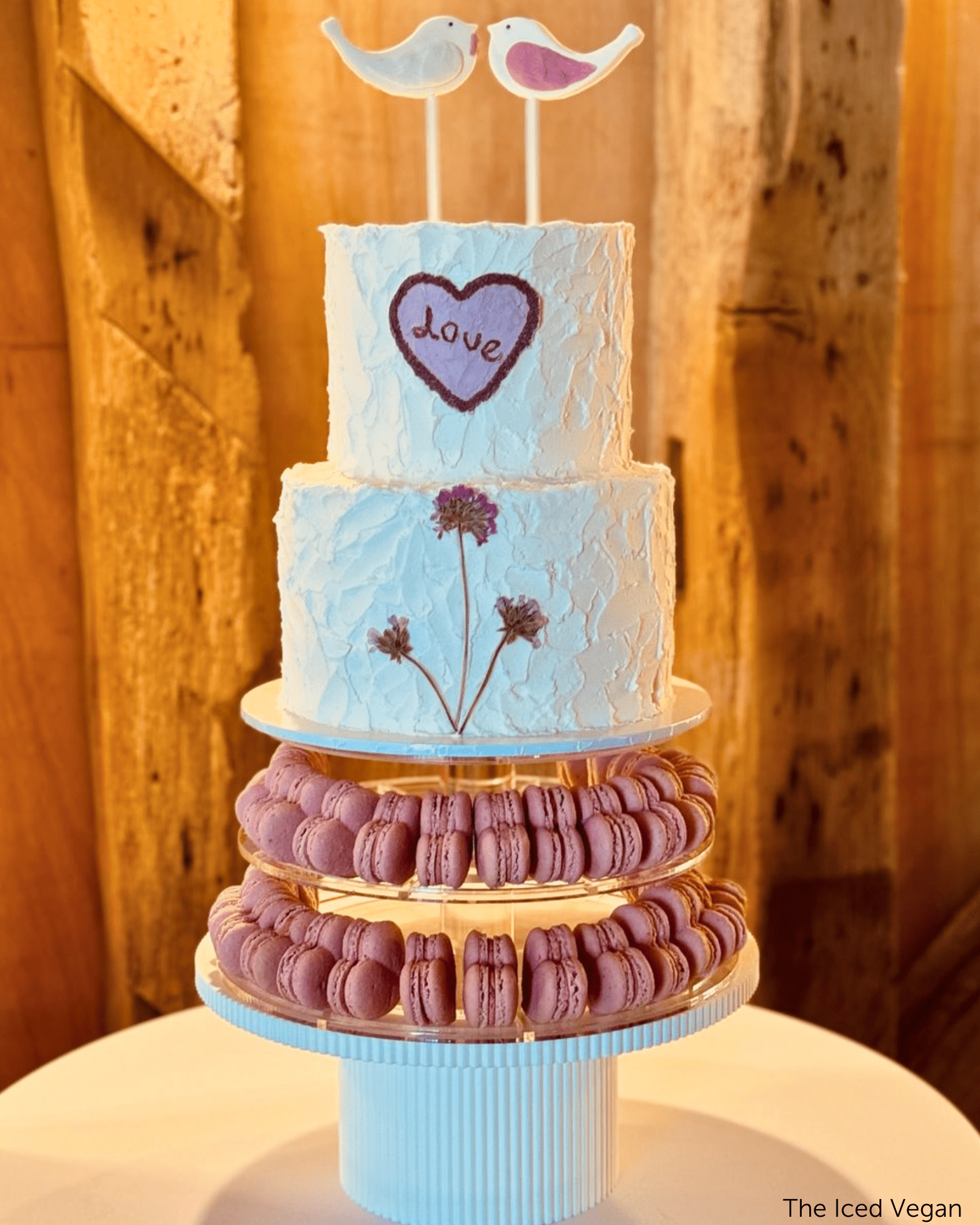 Round Reeded Cake Stand - Prop Options