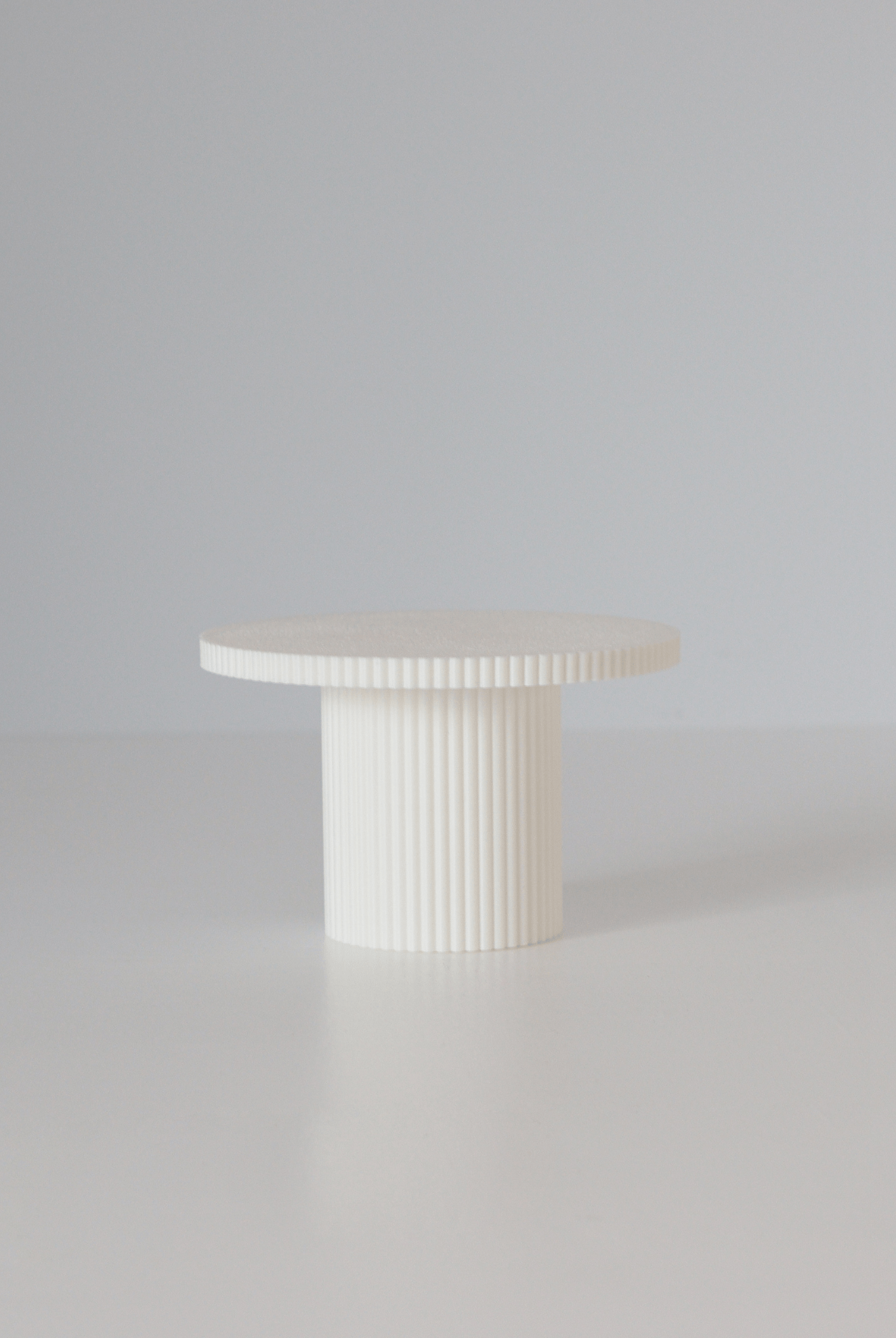 Round Reeded Cupcake Stand - Prop Options