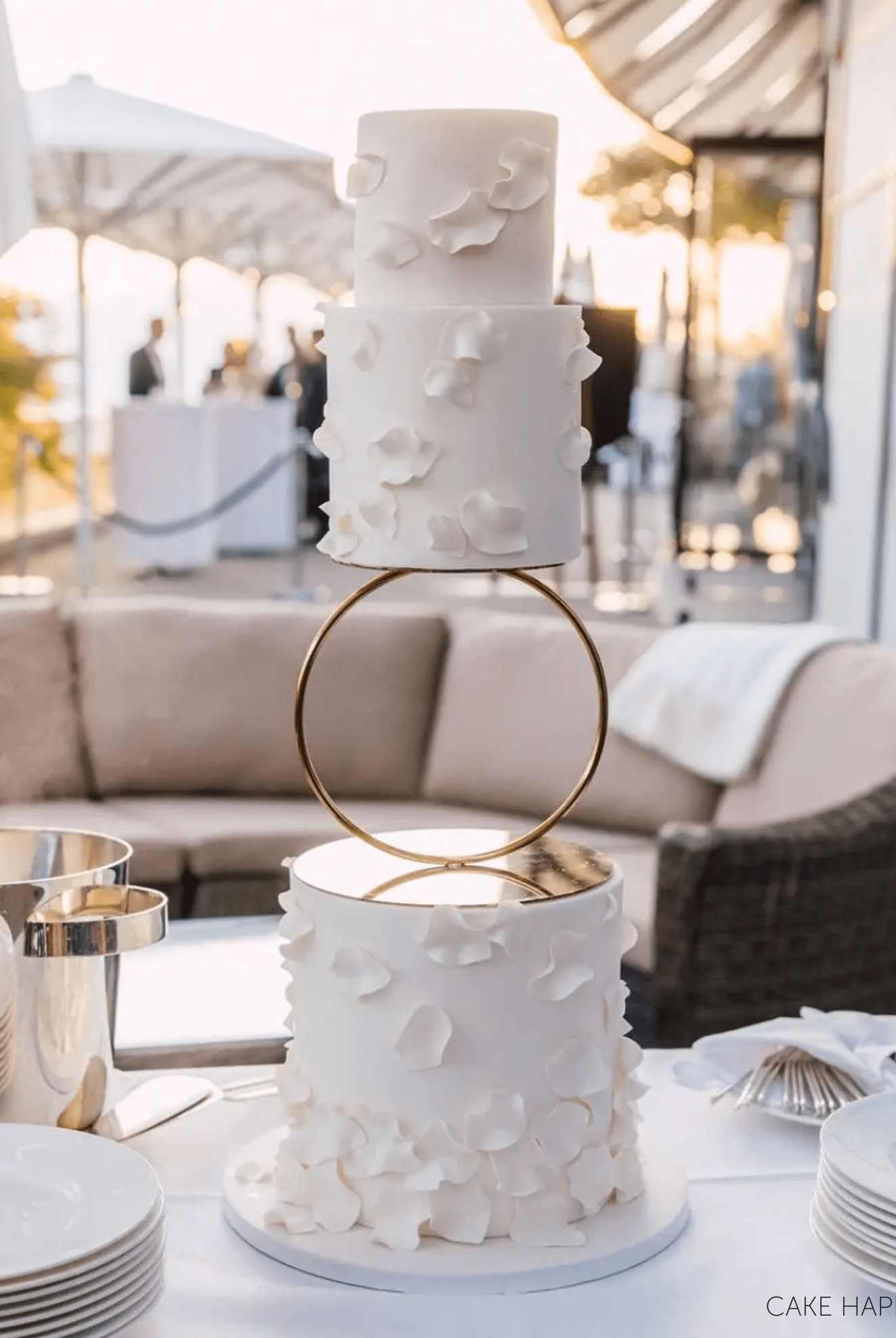 The Hoop Tier Cake Separator - PropSecure® - Prop Options