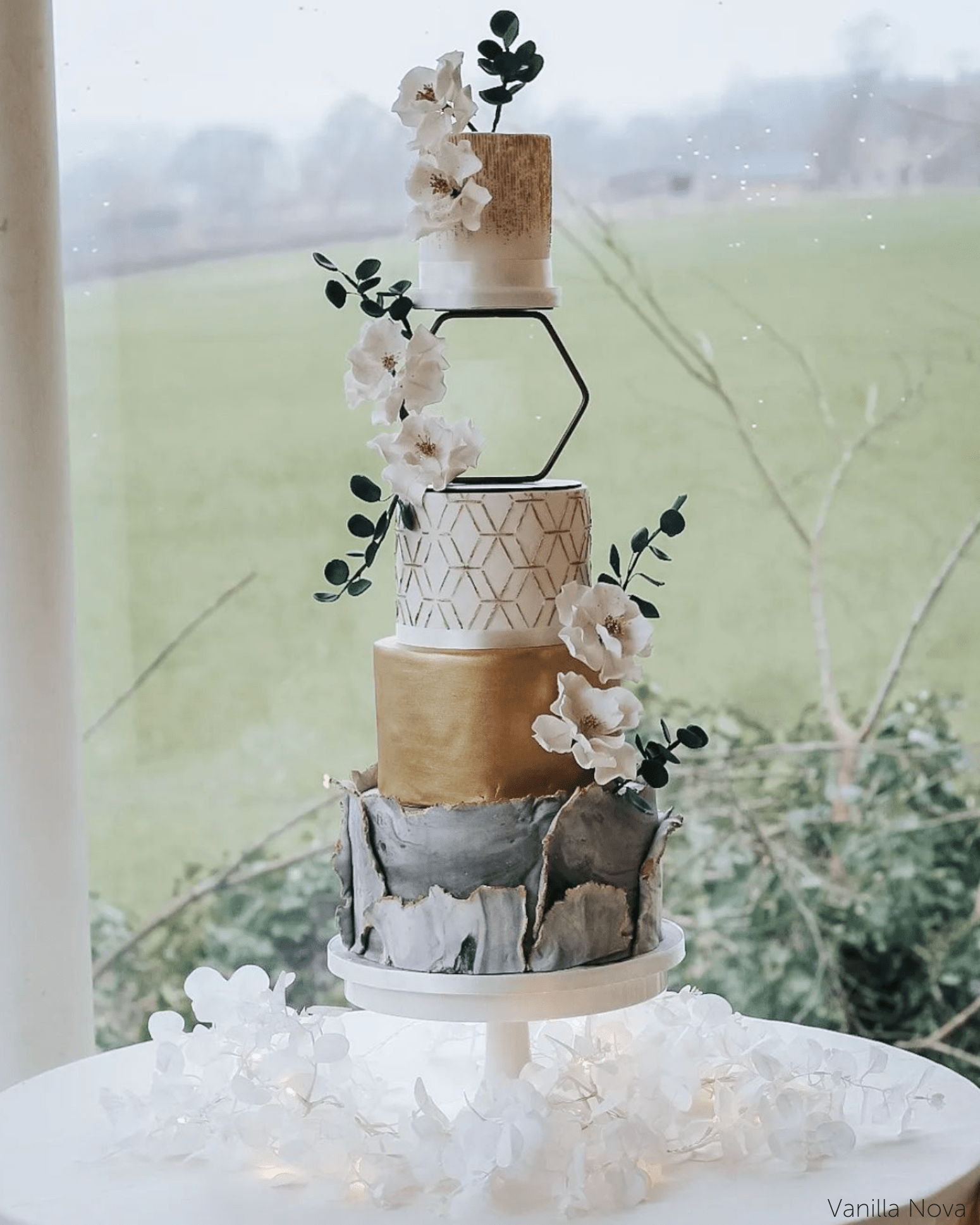 The Original Hexagon Tier Separator - Prop Options