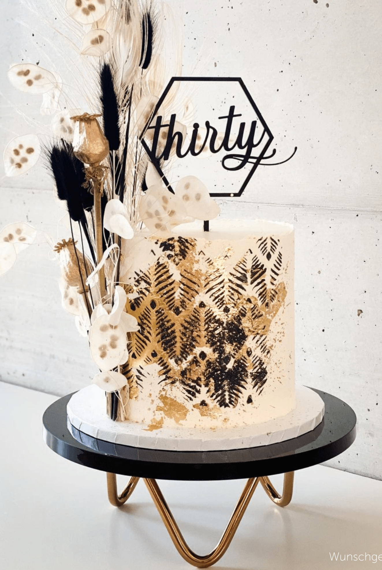 The Pinnacle Acrylic Hairpin Cake Stand - Prop Options