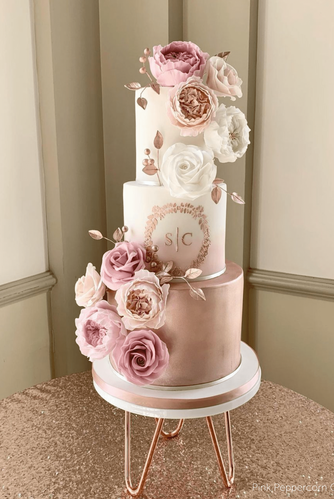 The Pinnacle Acrylic Hairpin Cake Stand - Prop Options