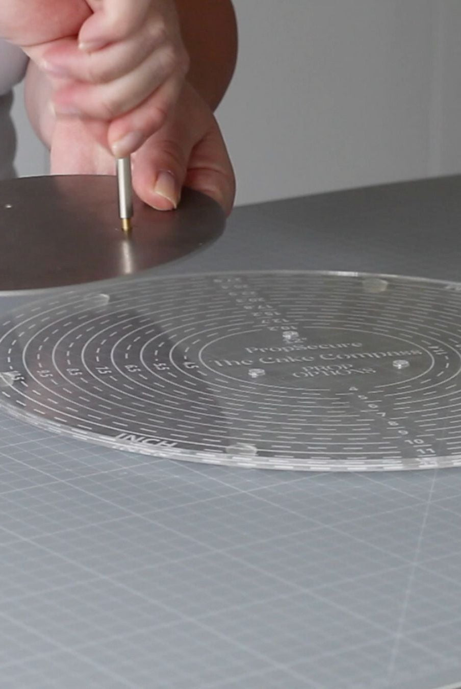 The Round Cake Compass - PropSecure® - Prop Options