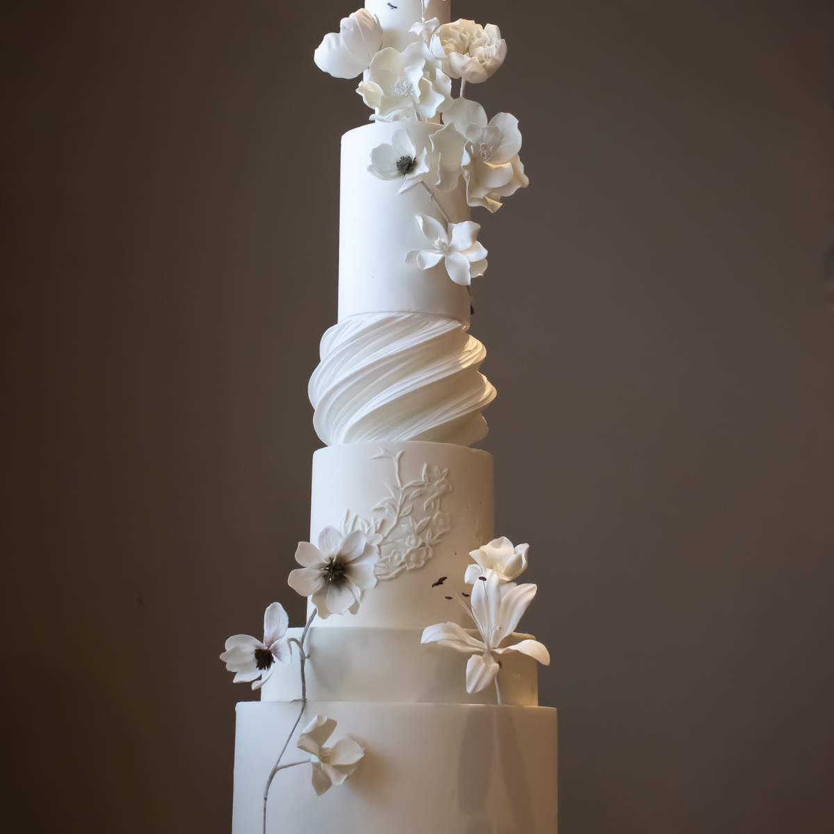 AYO Sculpted Cake Tier | PropSecure Wedding Separator – Prop Options