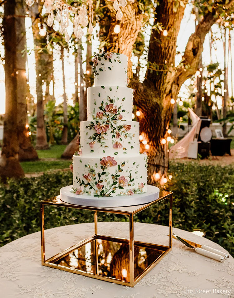 Gold Geometric Shape Cake Stand Vintage deals Gold Cake Stand Vintage Gold Cake Tray Dessert Display Cake Shop Display Wedding Cake Christmas