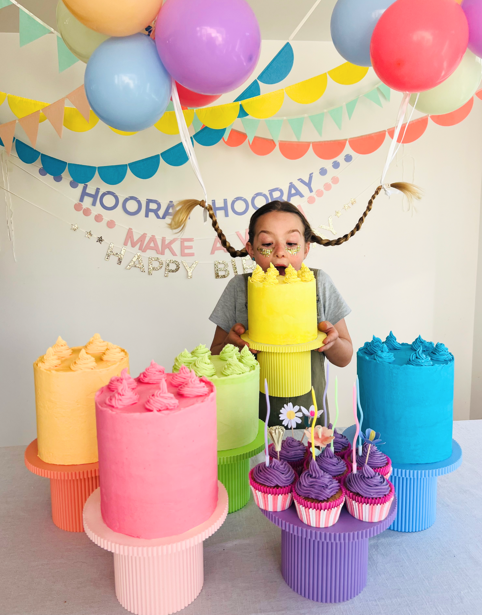 Birthday Bish Pastel Round Reeded Cake Stand - Prop Options