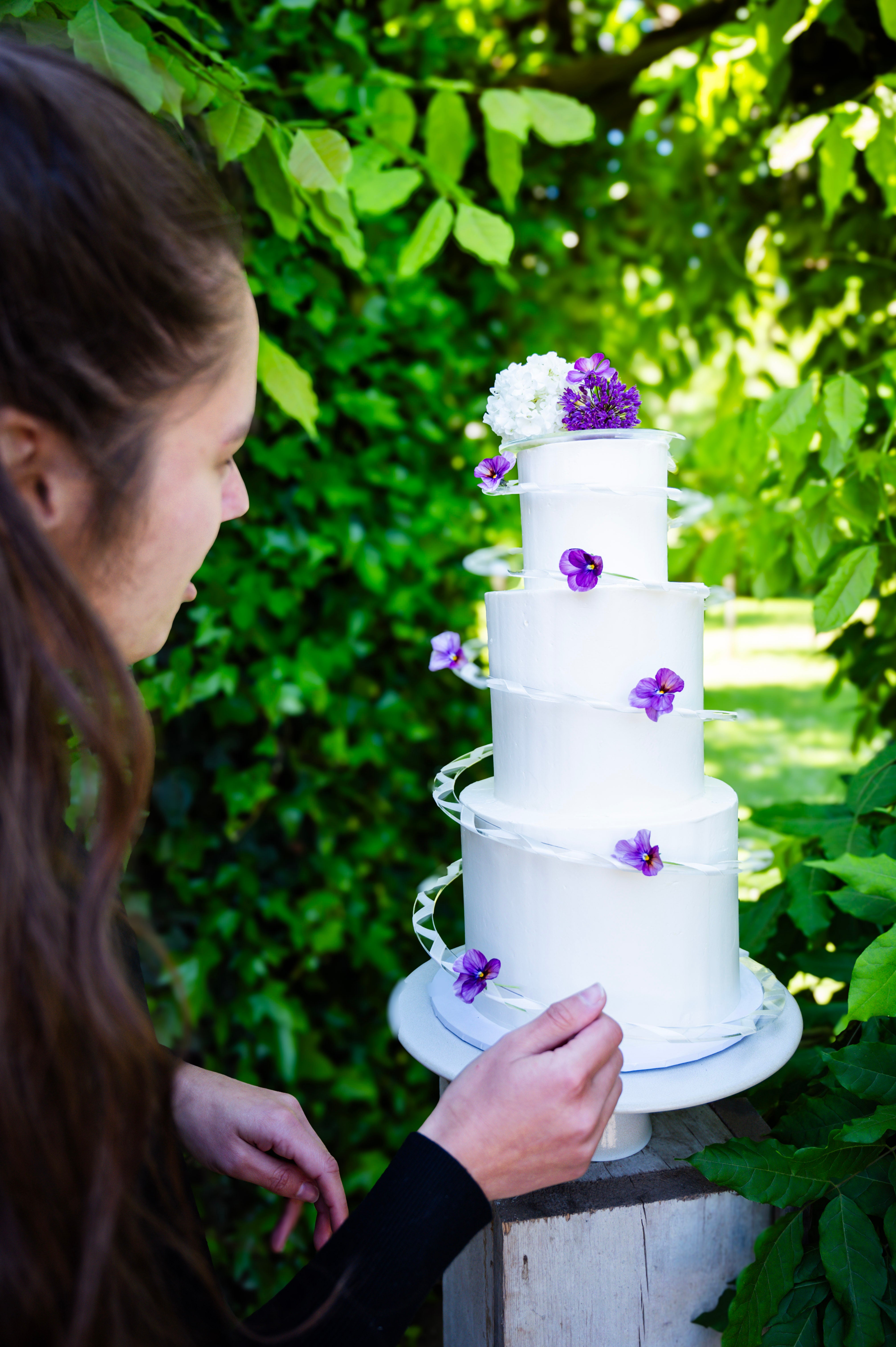 Cake Spiral™ - Acrylic Wrap for Tiered Cakes - Prop Options