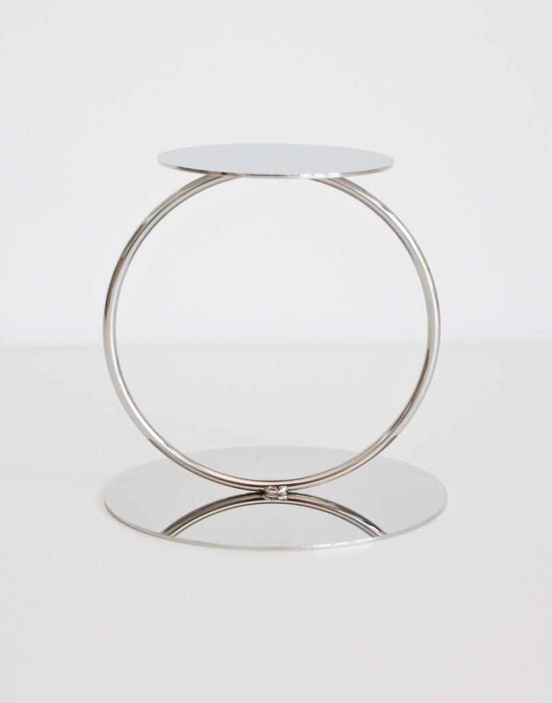 A silver Hoop Tier Separator on a blank background - Prop Options