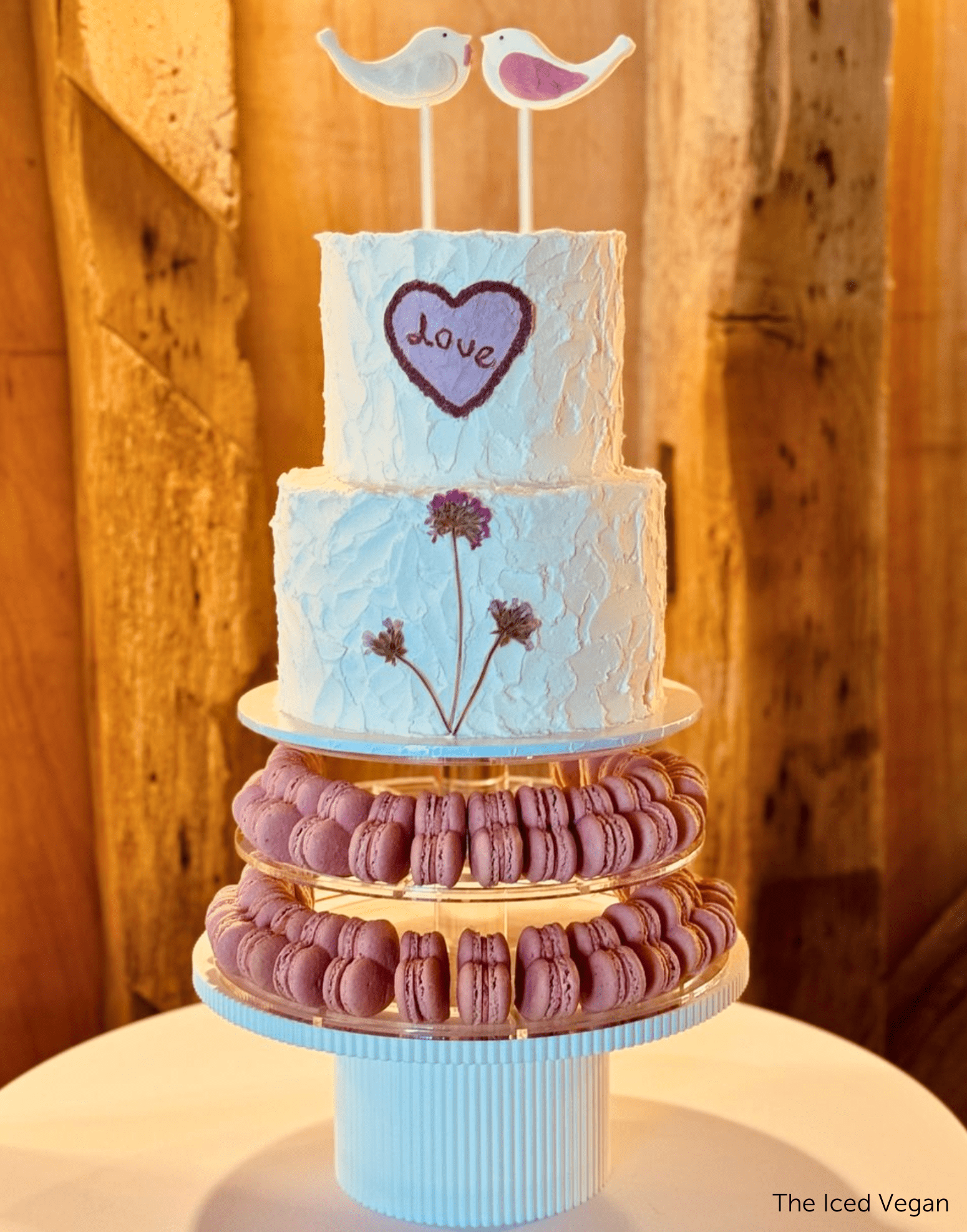 Round Reeded Cake Stand - Prop Options